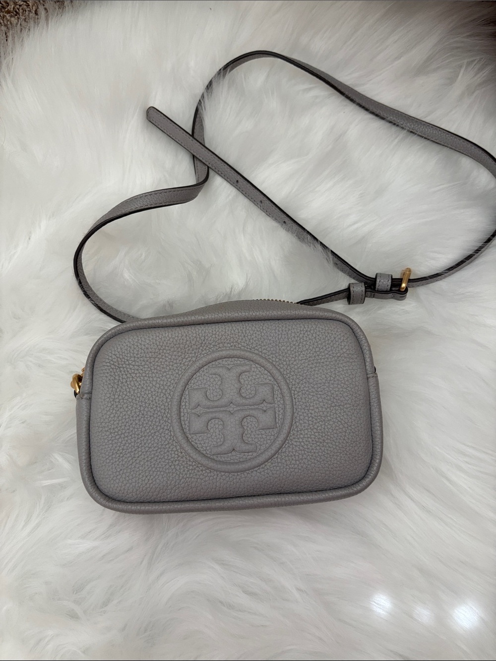 Tory Burch Pebbled Leather Crossbody in Light Gray